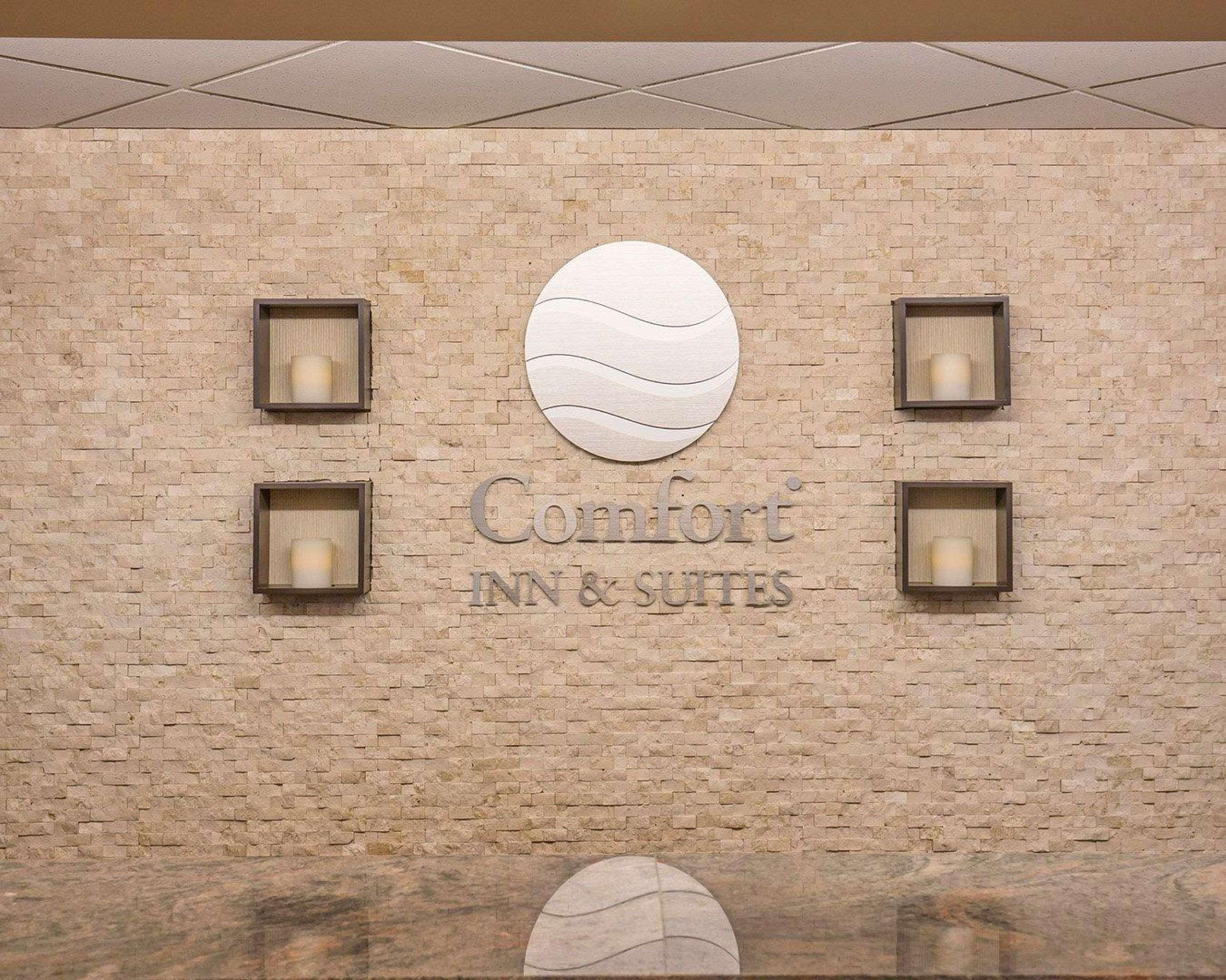 Comfort Inn & Suites University Calgary Ngoại thất bức ảnh