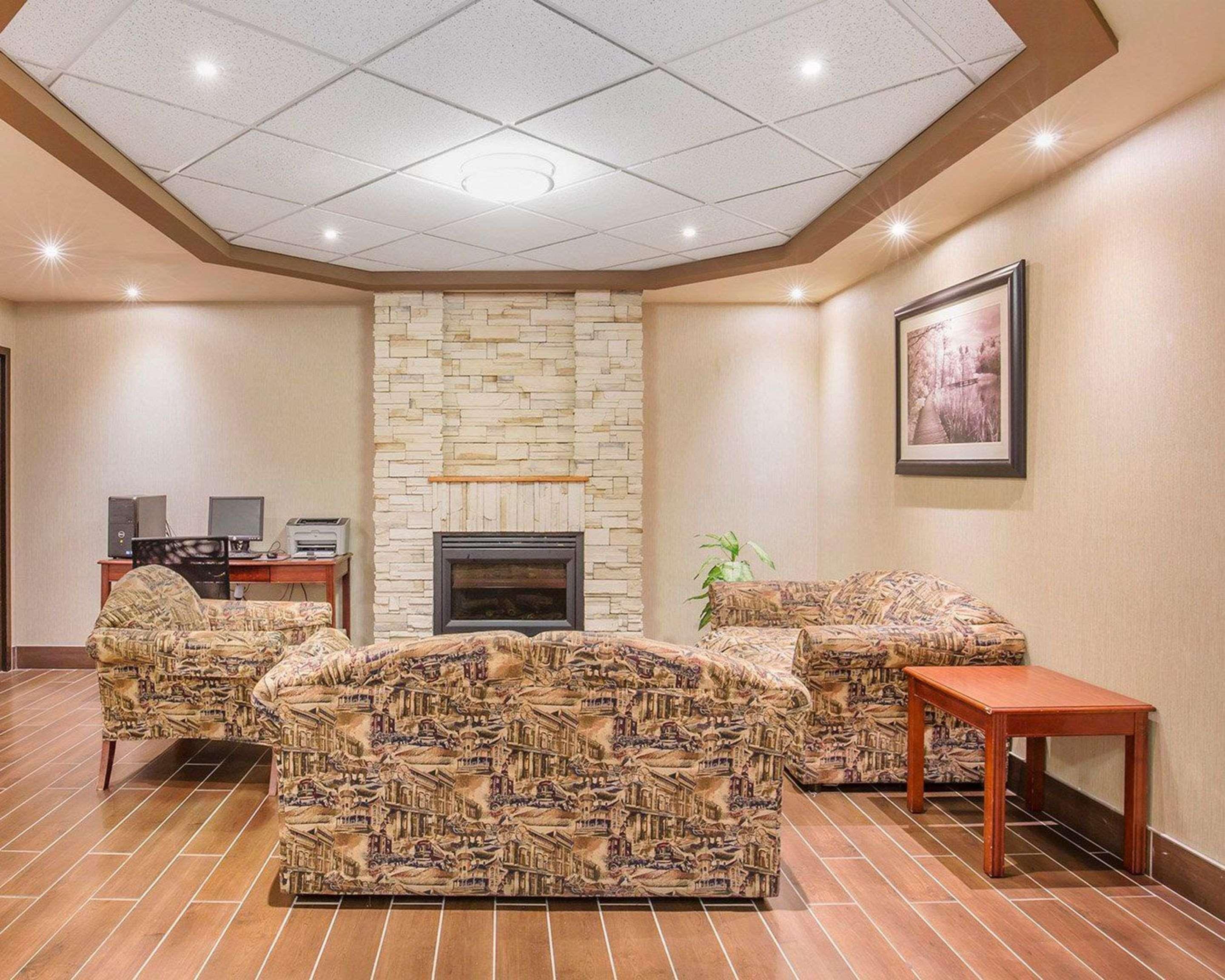 Comfort Inn & Suites University Calgary Ngoại thất bức ảnh