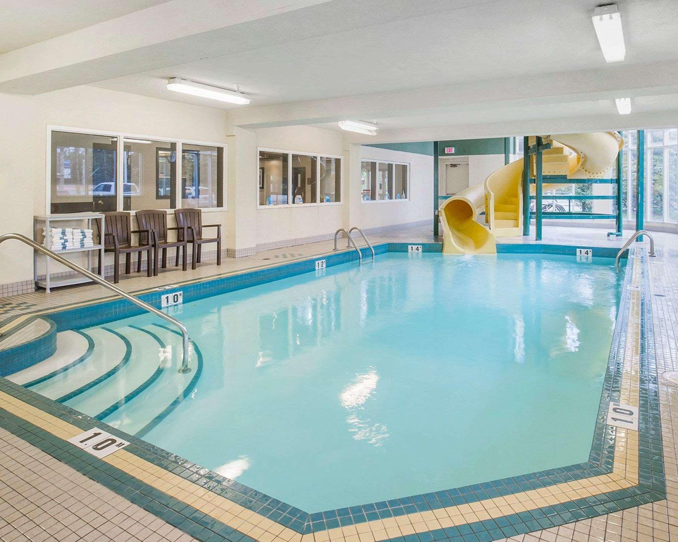 Comfort Inn & Suites University Calgary Ngoại thất bức ảnh