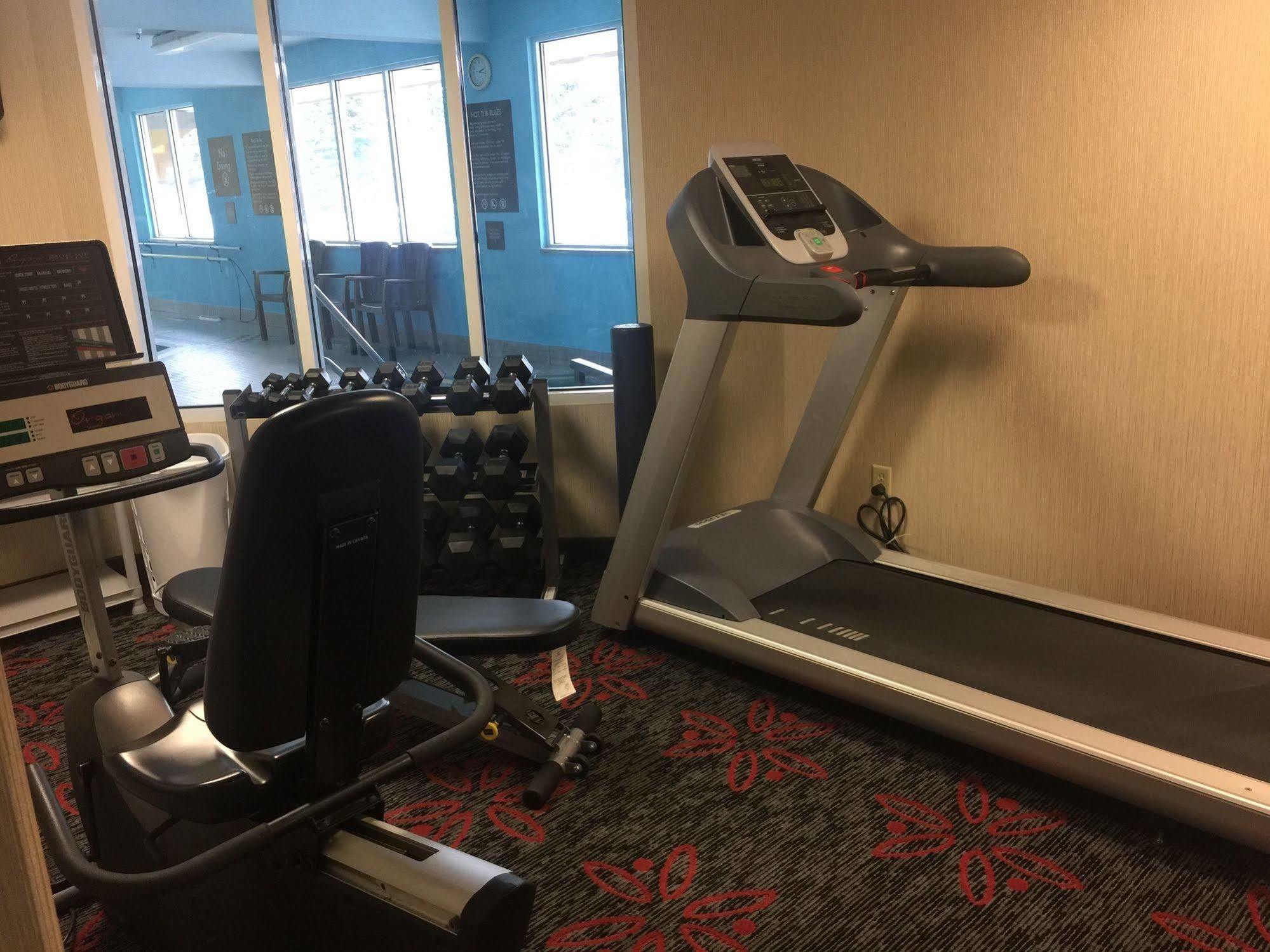 Comfort Inn & Suites University Calgary Ngoại thất bức ảnh