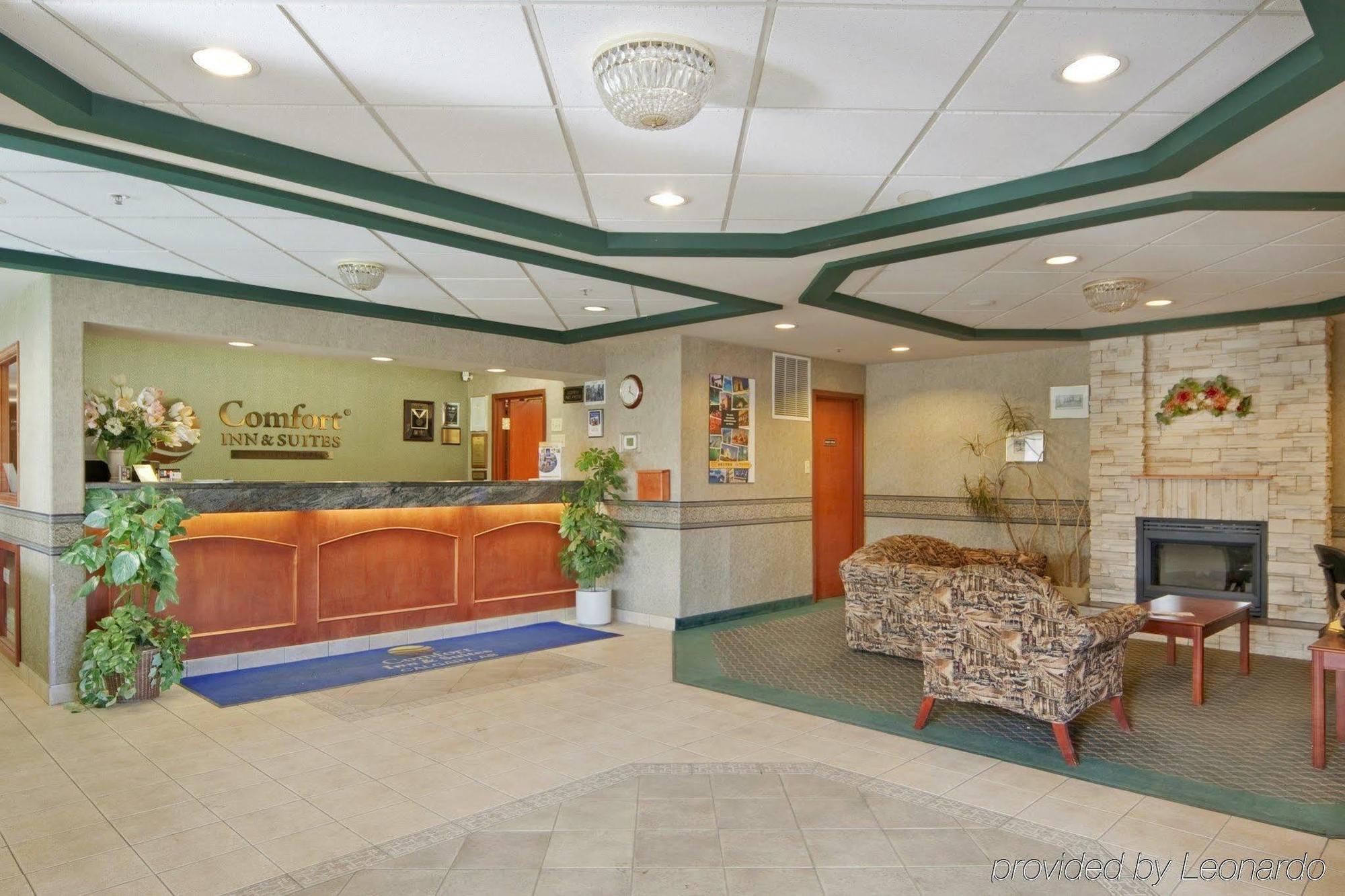 Comfort Inn & Suites University Calgary Ngoại thất bức ảnh
